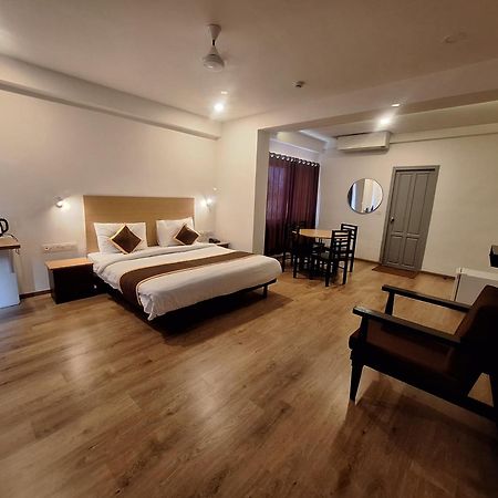 Hotel B R Regency トリバンドラム エクステリア 写真
