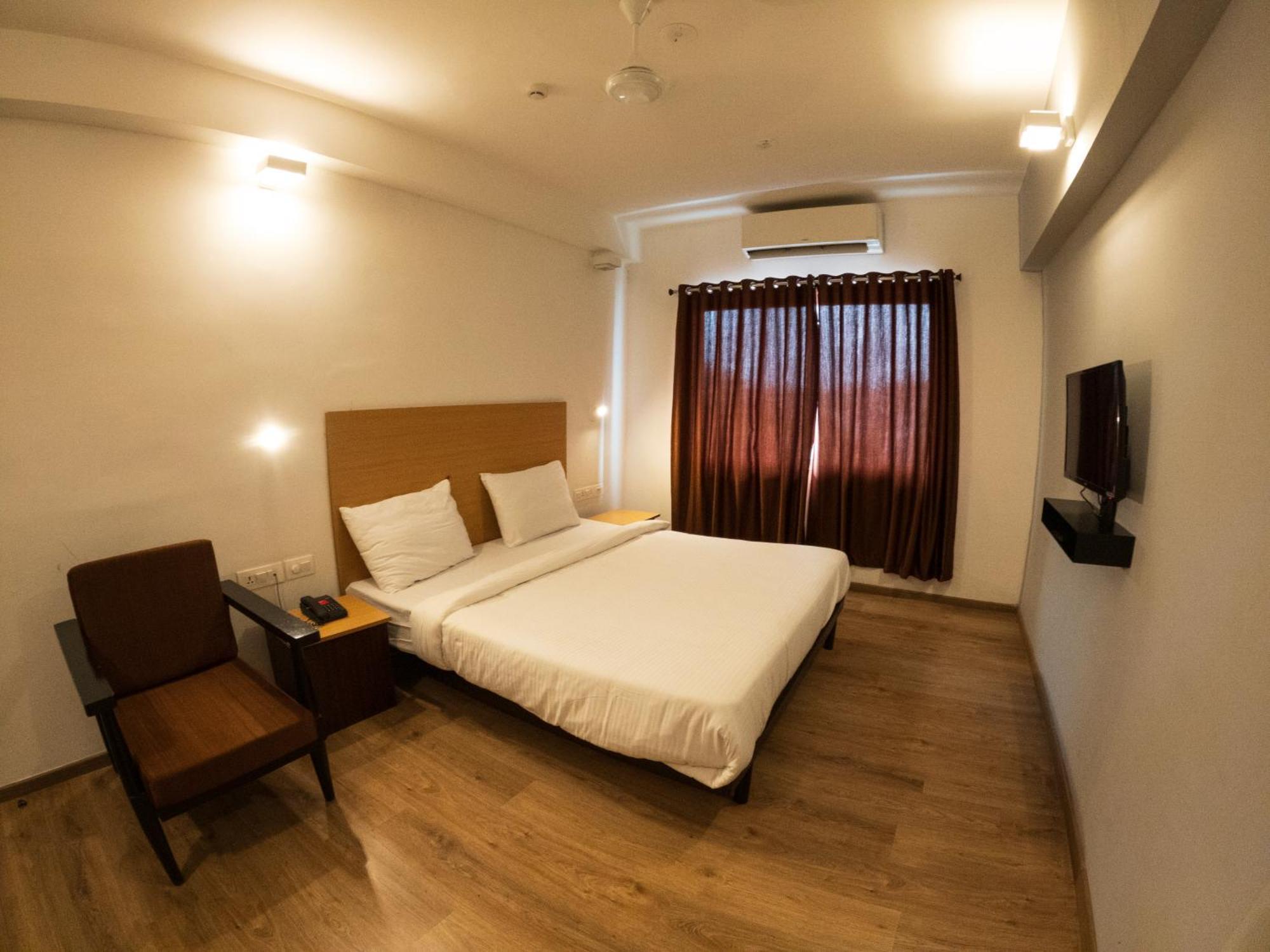 Hotel B R Regency トリバンドラム エクステリア 写真
