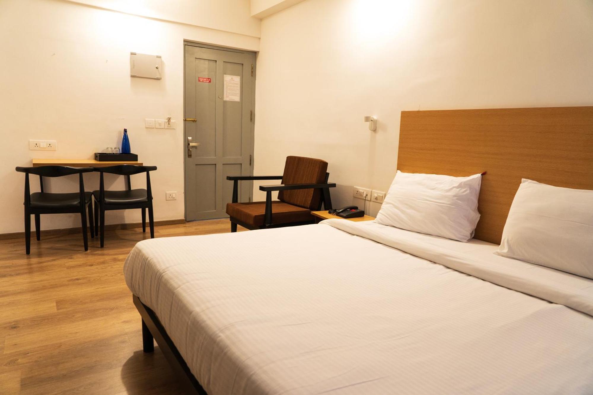 Hotel B R Regency トリバンドラム エクステリア 写真