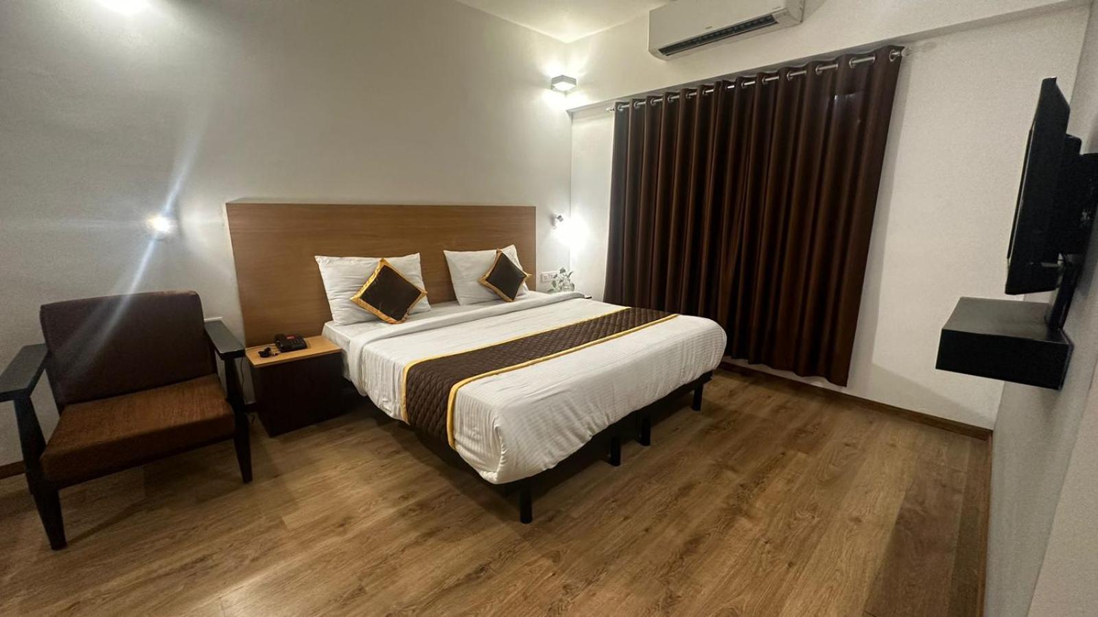 Hotel B R Regency トリバンドラム エクステリア 写真