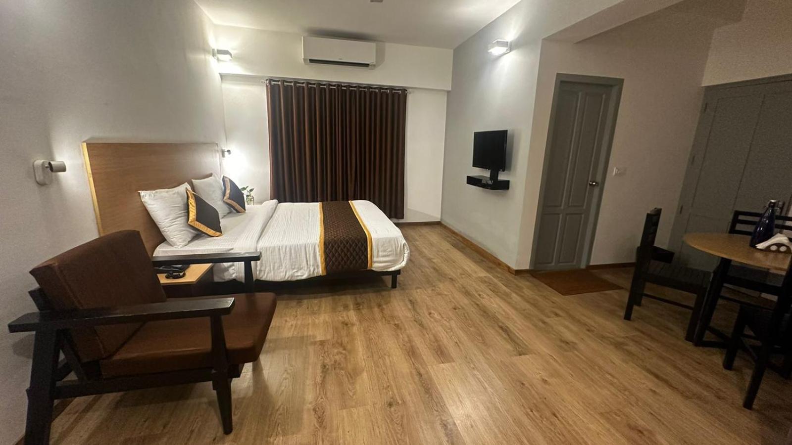 Hotel B R Regency トリバンドラム エクステリア 写真